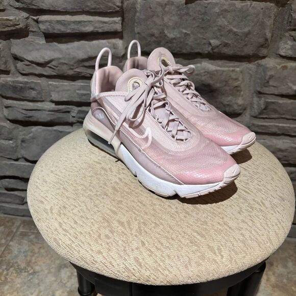 Nike womens Air Max 2090 Running Size 8.5 CT1290-600 Barely Rose White - Picture 5 of 10
